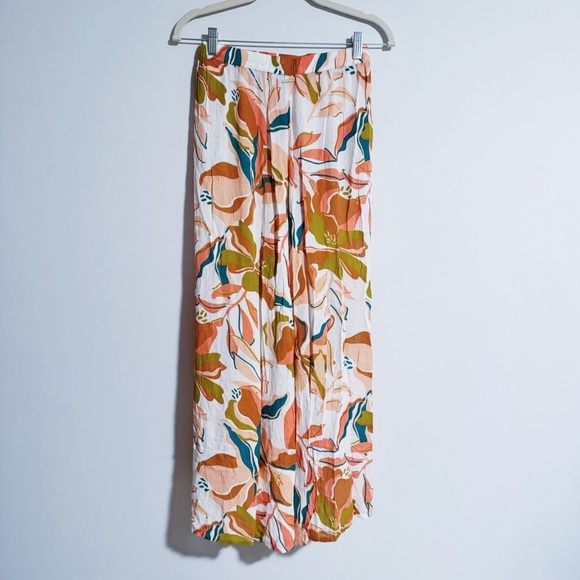 Roxy - Floral Printed Slit Front Pants - Picture 5 of 6